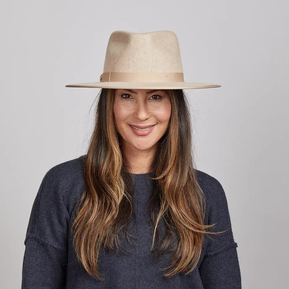 American Hat Bondi Felt Hat in Oatmeal